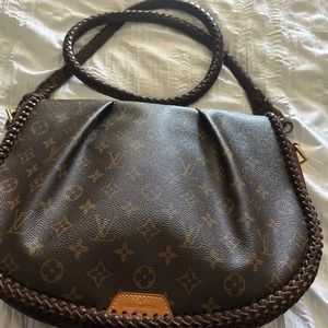 Louis Vuitton Menilmontant MM